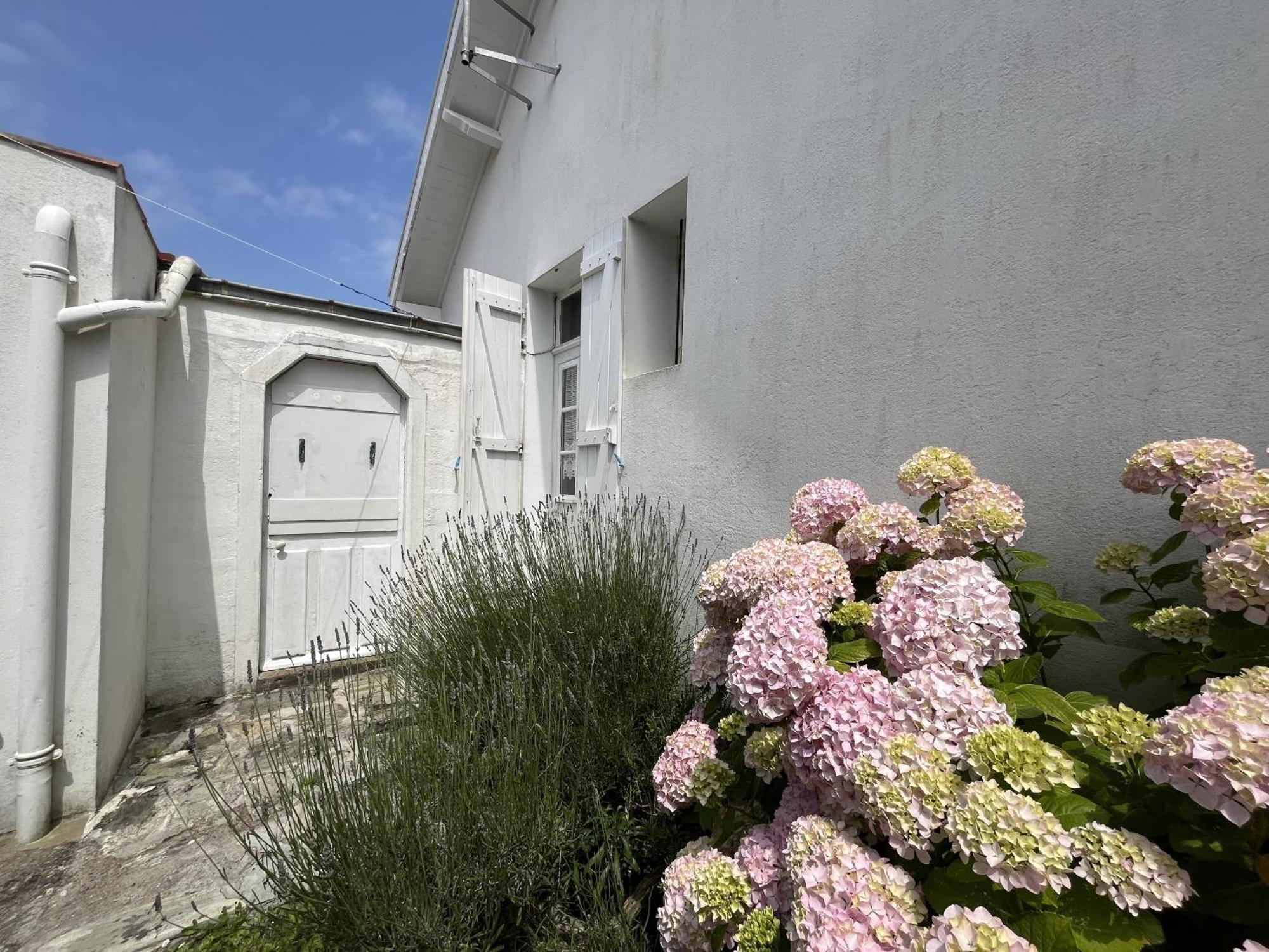 Maison Typique 30 S Proche Plage Сен-Жил-Кроа-дьо-Ви Екстериор снимка